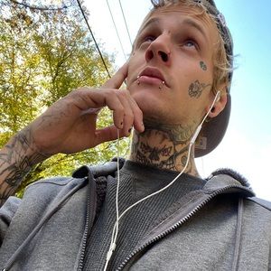 Meet your Posher, Joseph